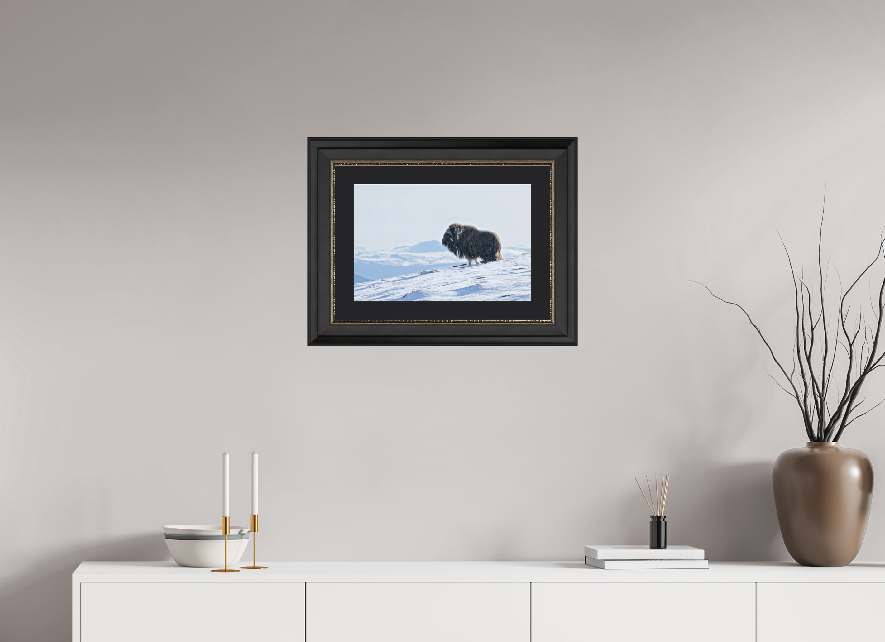 45 x 30 cm, Solid Wood Silver Frame London Black Passe-partout The Musk Ox Kingdom - Solid Frame With Passe-Partout